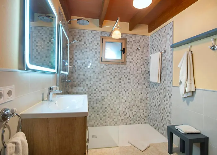 Les Oliveres Vall De Colonya By Vintage Travel