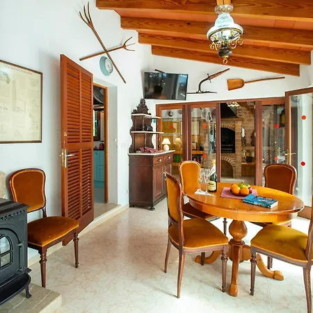 Les Oliveres Vall De Colonya By Vintage Travel * Pollença